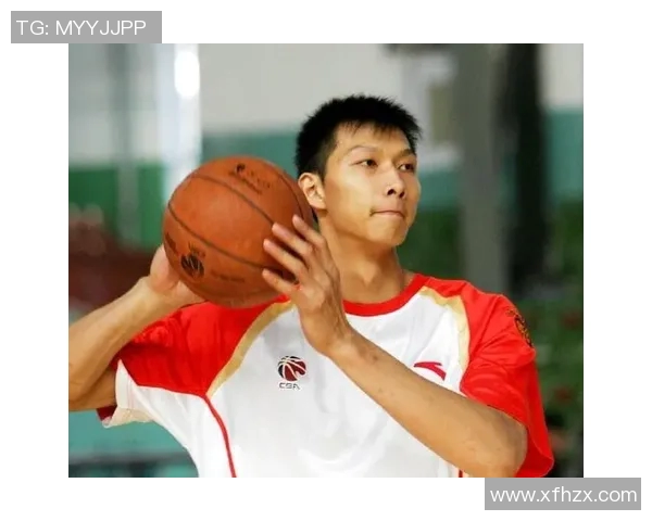 易建联的篮球传奇之路：从青涩少年到国家队核心的成长历程与奋斗故事