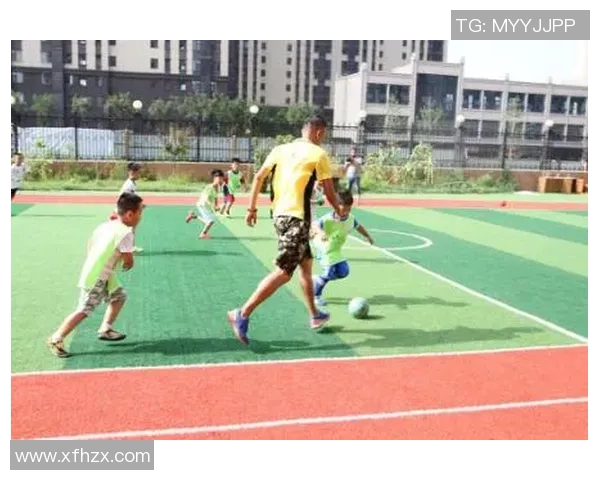 沃德兰东大足球赛直播盛况回顾北京激情四溢的绿茵场上演精彩对决